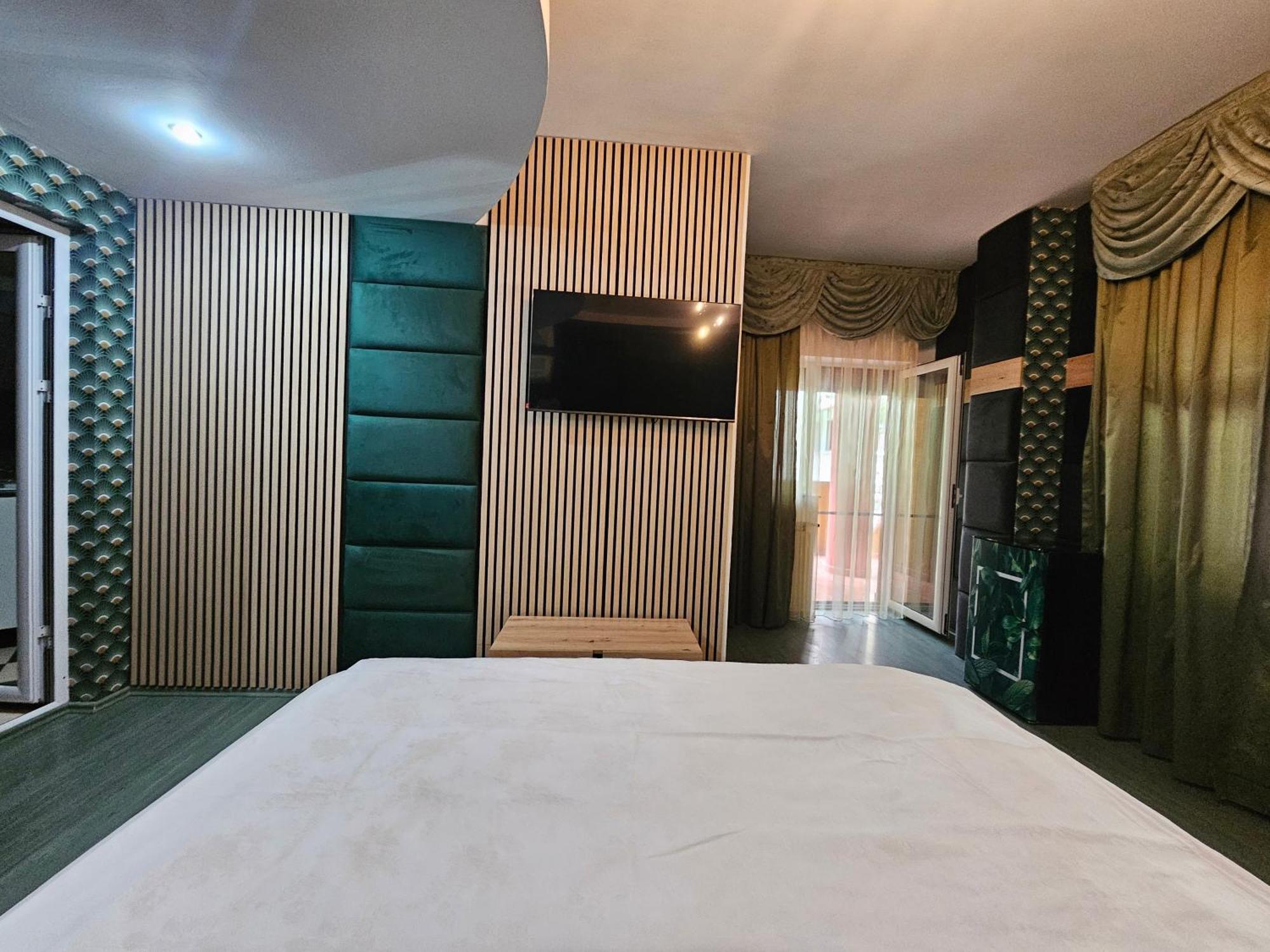 Simple Villa Rooms National Arena Self Check In Bucureşti Ngoại thất bức ảnh