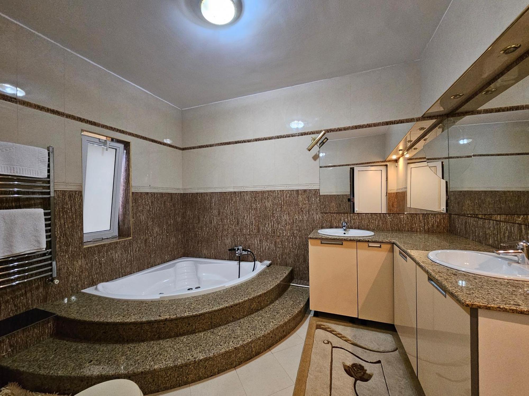 Simple Villa Rooms National Arena Self Check In Bucureşti Ngoại thất bức ảnh