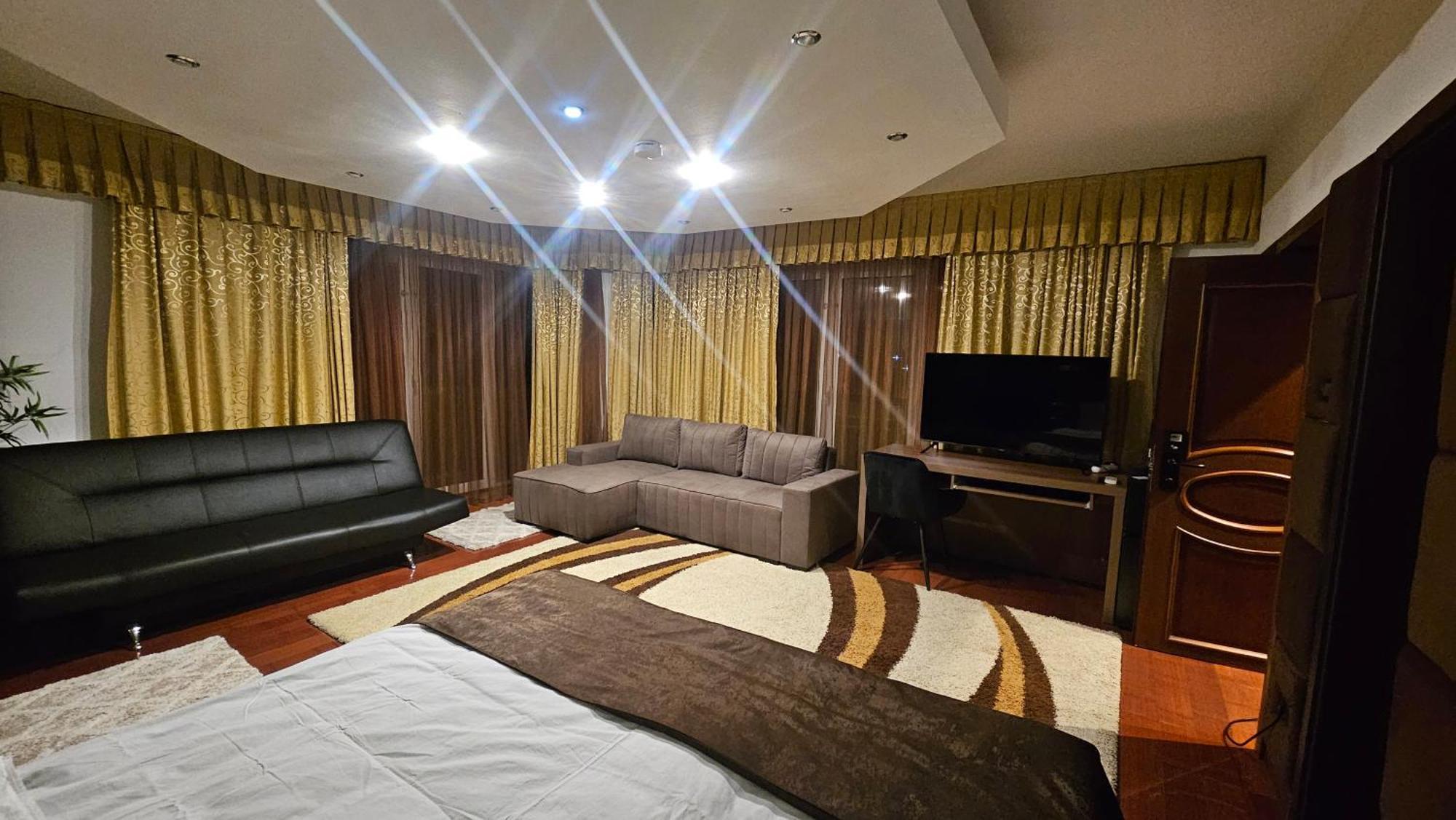 Simple Villa Rooms National Arena Self Check In Bucureşti Ngoại thất bức ảnh